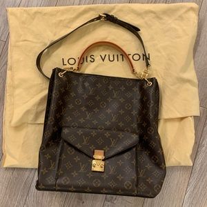 Louis Vuitton monogram metis hobo bag